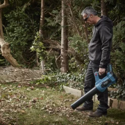 Erbauer EXT Cordless 18V ELB18-Li - KIT Garden Blower -Garden Outdoor Store erbauer ext cordless 18v elb18 li kit garden blower3663602461999 01i scaled