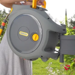 Hozelock Auto-reel Wall-mounted Hose Reel & Hose (L)30m -Garden Outdoor Store hozelock auto reel wall mounted hose reel hose l 30m5010646059565 02i bq