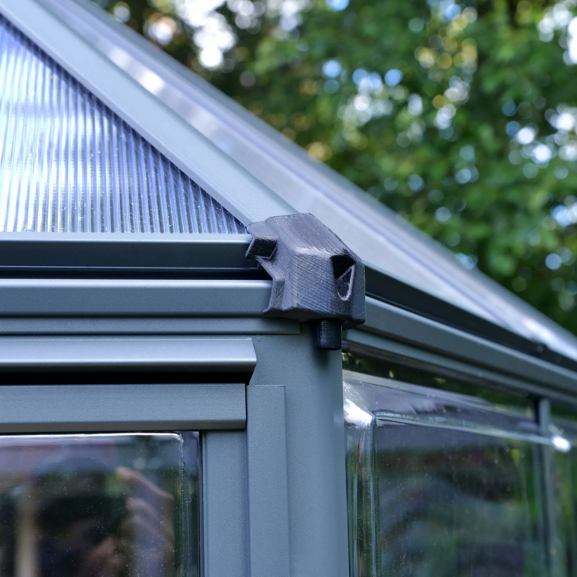 Palram - Canopia Oasis™ Grey 8x6 Greenhouse 6 Palram - Canopia Oasis™ Grey 8x6 Greenhouse - Image 6