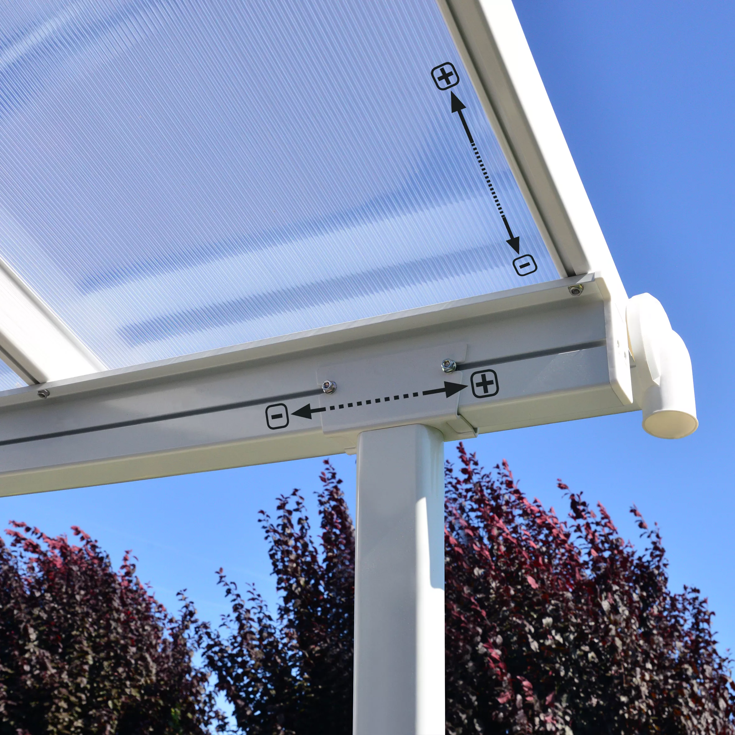 Palram - Canopia Sierra White Non-retractable Awning, (L)8.6m (H)3.05m (W)2.95m 7 Palram - Canopia Sierra White Non-retractable Awning, (L)8.6m (H)3.05m (W)2.95m - Image 7